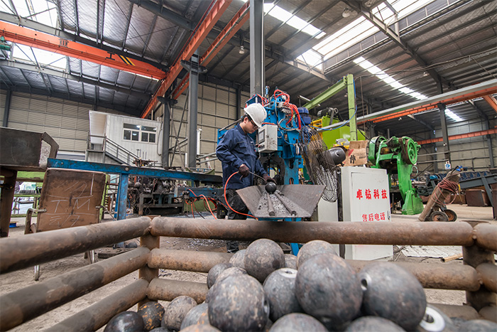 那曲网架配件-螺栓球加工车间